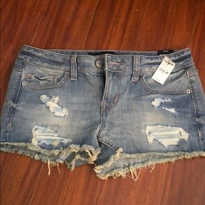 NWT express Jean shorts size 4